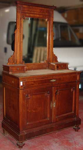 La vecchia credenza diventa shabby